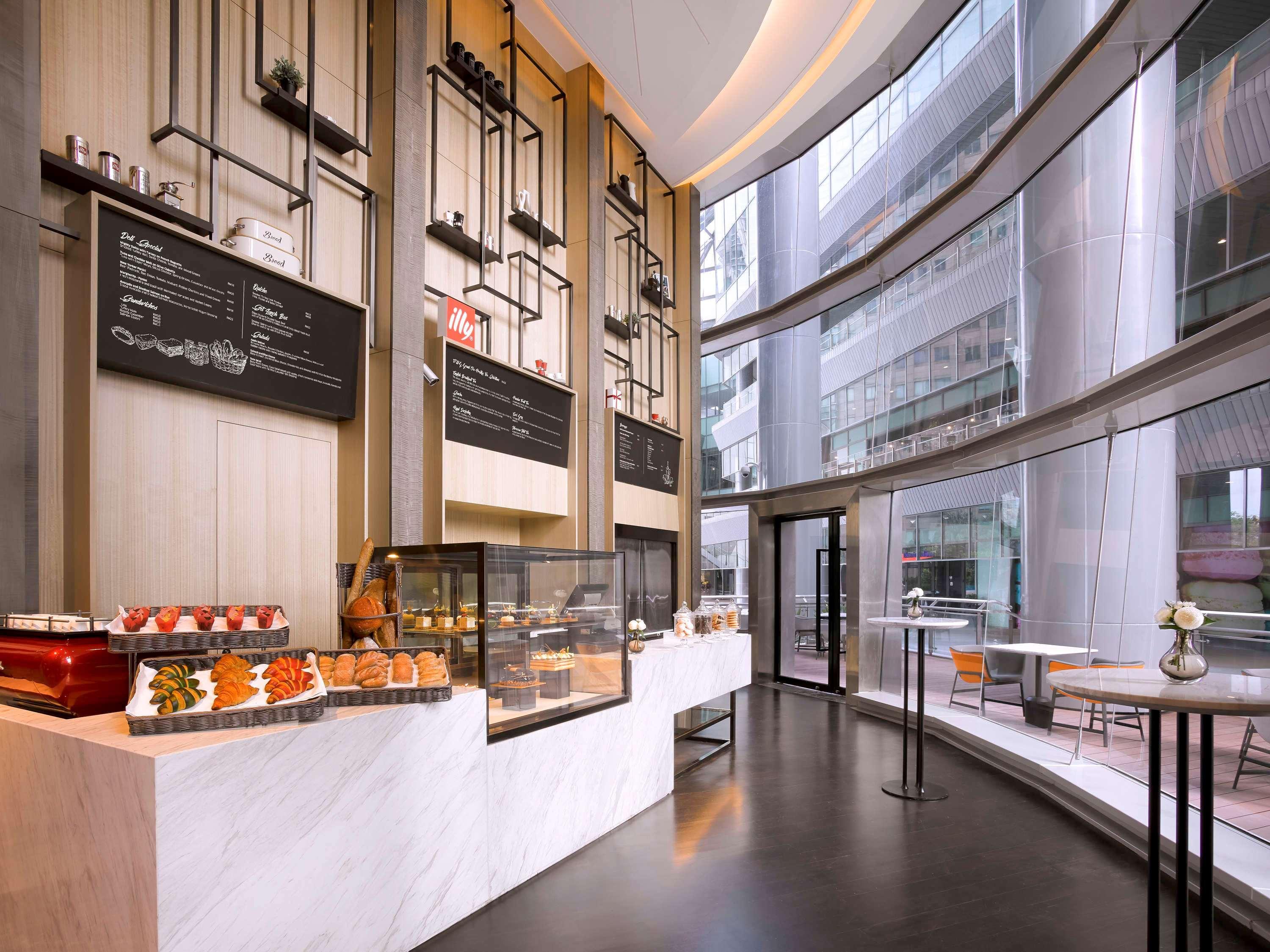 Sofitel Kuala Lumpur Damansara Hotel Eksteriør billede The Coffee Club, Hong Kong