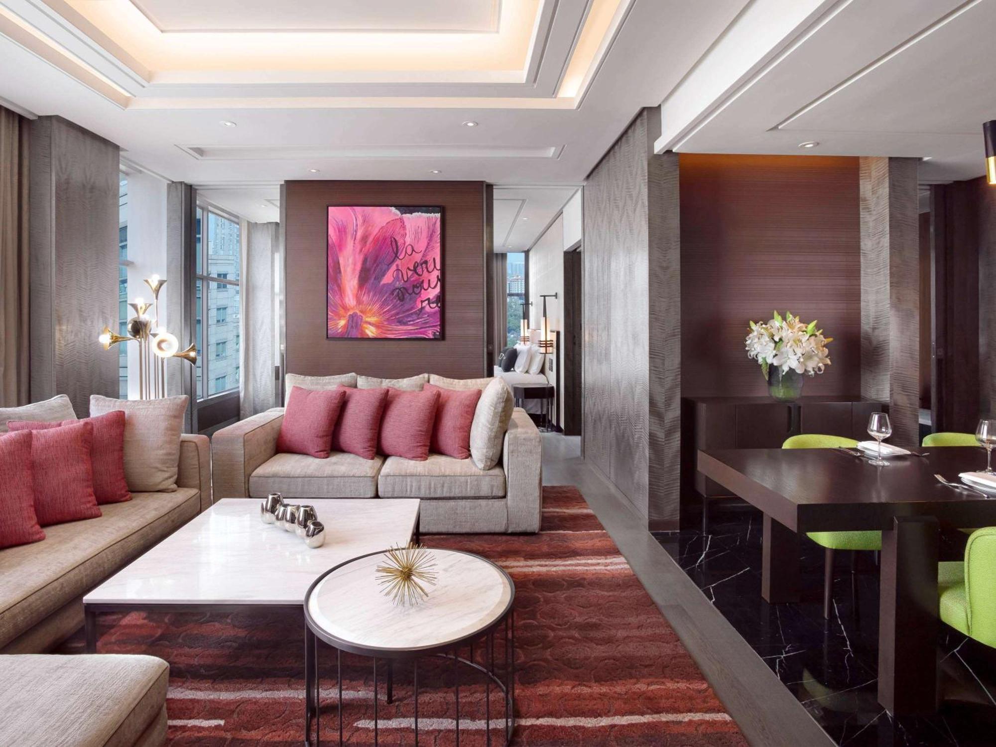 Sofitel Kuala Lumpur Damansara Hotel Eksteriør billede A suite at the hotel