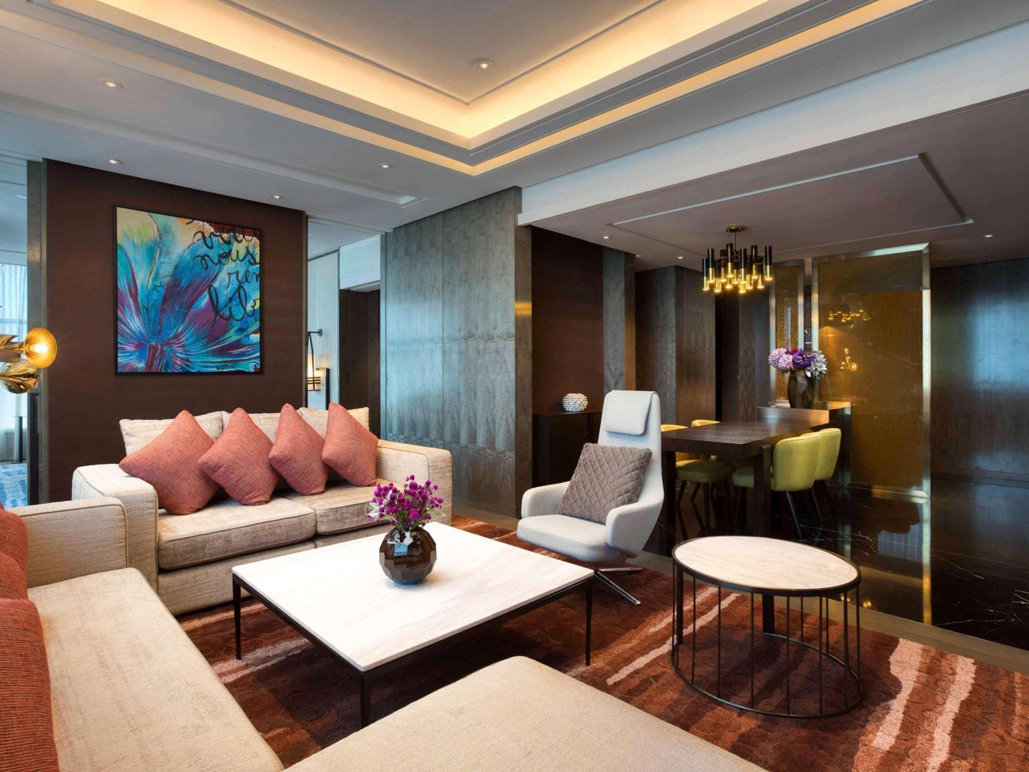 Sofitel Kuala Lumpur Damansara Hotel Eksteriør billede The Royal Suite