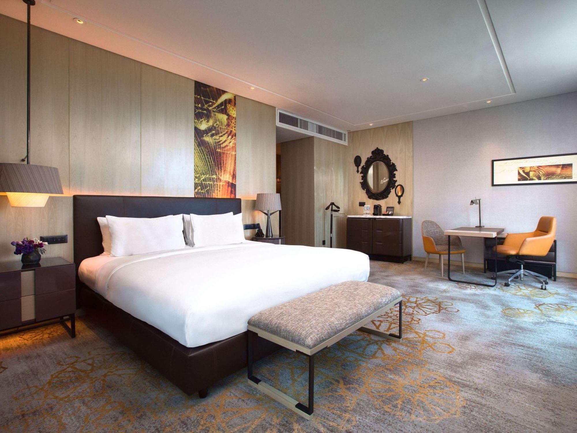 Sofitel Kuala Lumpur Damansara Hotel Eksteriør billede Deluxe Room