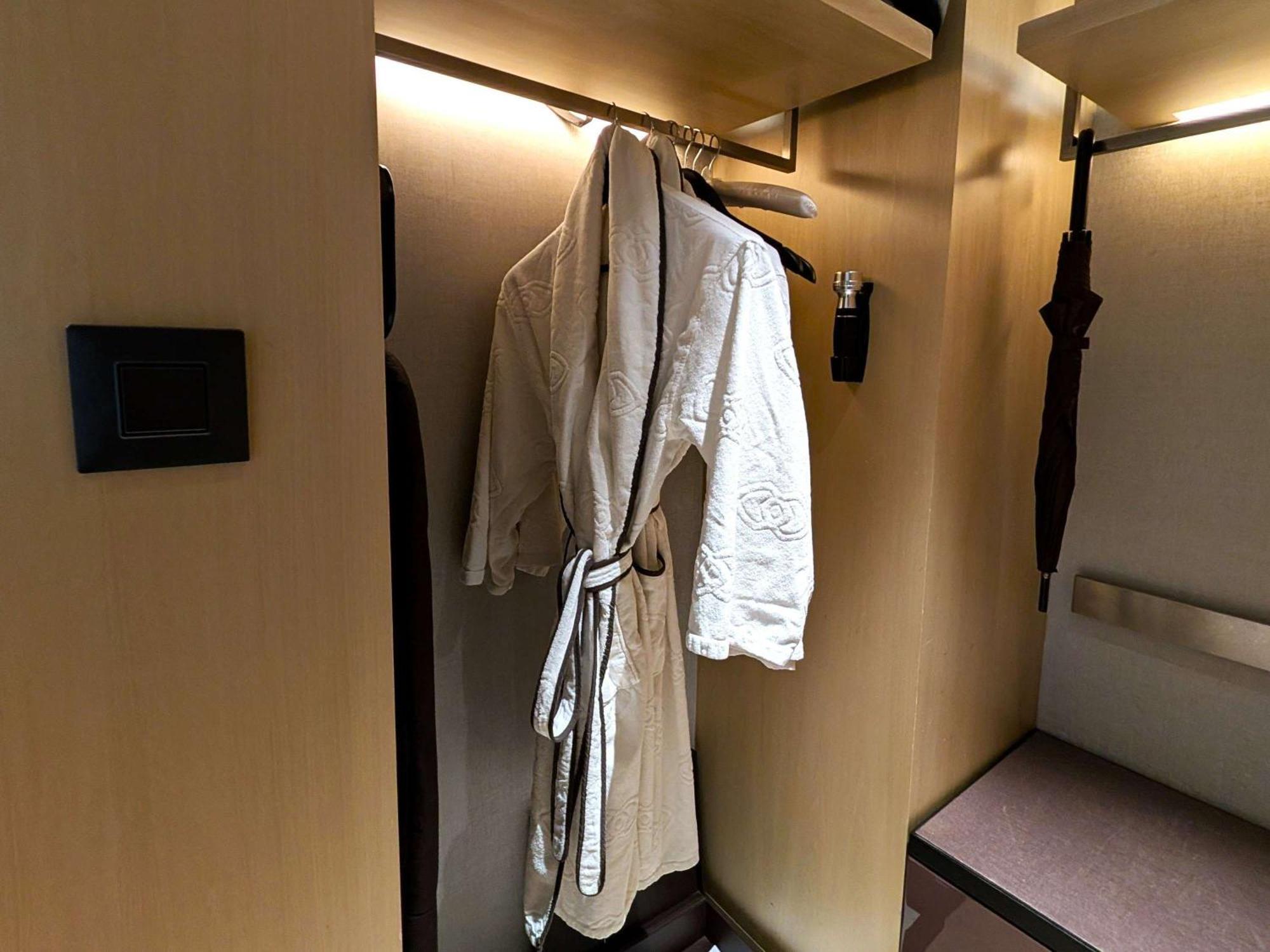 Sofitel Kuala Lumpur Damansara Hotel Eksteriør billede A bathrobe hanging on a hanger